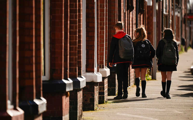 Fears grow that schools could stay shut until Easter despite drop in cases