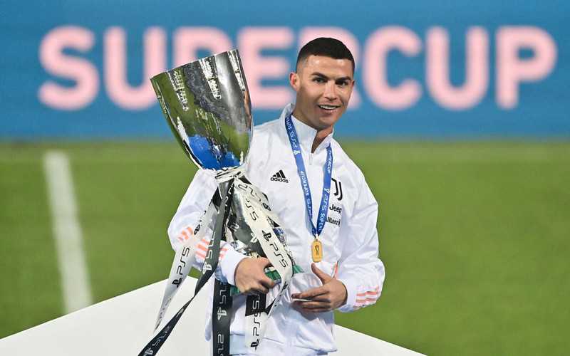 Ronaldo helps Juventus beat Napoli to win Italian Super Cup