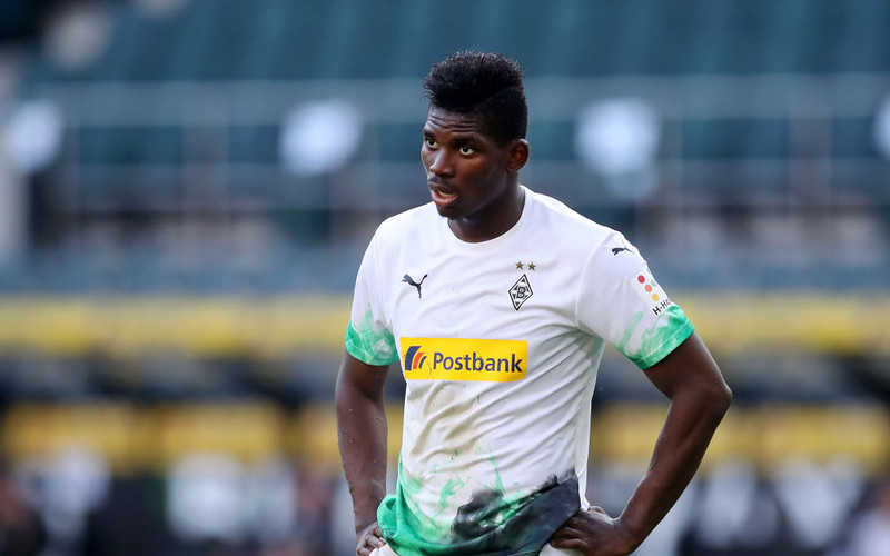 Breel Embolo 'flees from police in rooftop chase after illegal lockdown party'