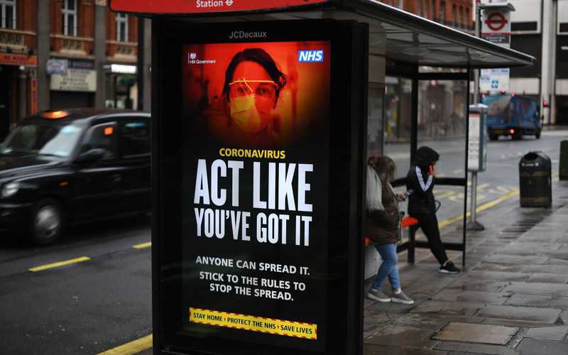 Anglia: Ponad milion osób zaraziło się Covid-19 w ubiegłym tygodniu