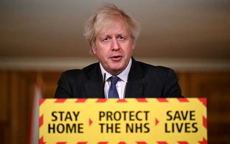 Johnson: Mutacja koronawirusa z UK może być bardziej śmiertelna