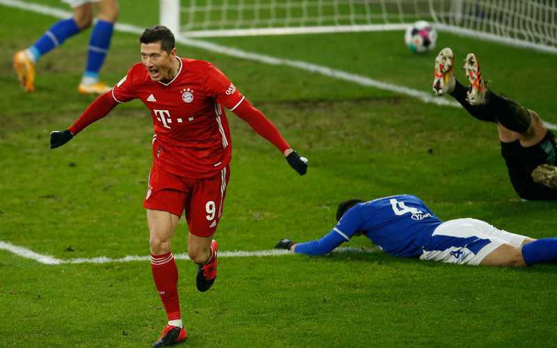 Liga niemiecka: Lewandowski znów z golem, Bayern ucieka konkurencji