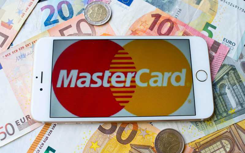 Posiadacze kart Mastercard zapłacą więcej za zakupy z UE