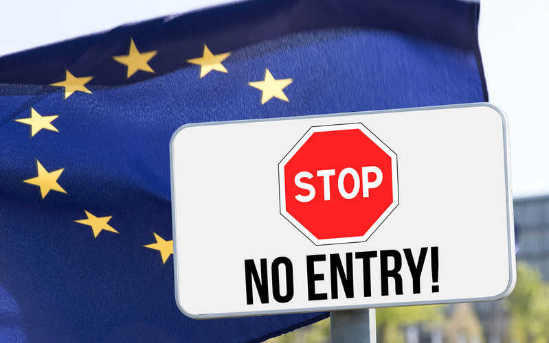 Komisja Europejska proponuje dodatkowe restrykcje dotyczące podróży spoza UE