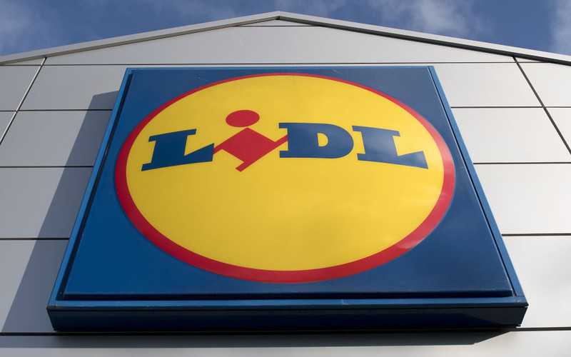 Lidl to give more than 23,000 front-line workers one-off £200 bonus