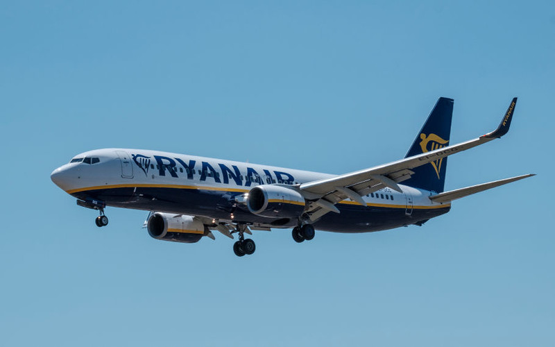 Ryanair nie wpuścił na pokład pasażerów z testami Covid-19 w języku polskim