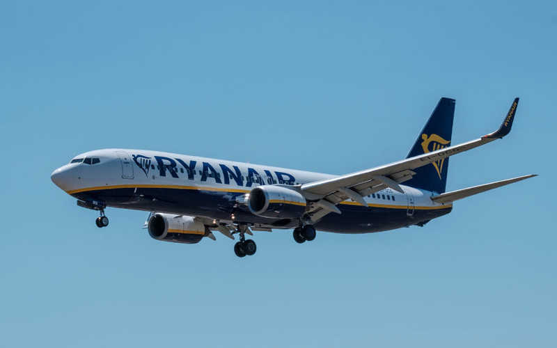 Ryanair nie wpuścił na pokład pasażerów z testami Covid-19 w języku polskim