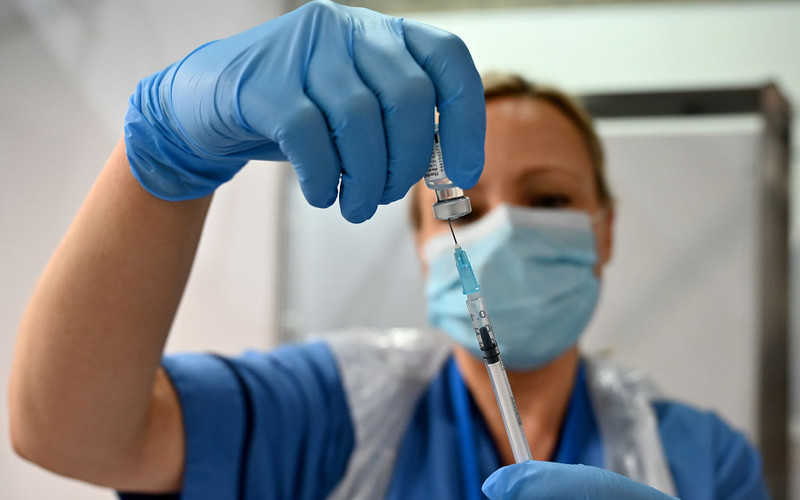 Gove: "Wielka Brytania musi otrzymać wszystkie szczepionki, które zamówiła"
