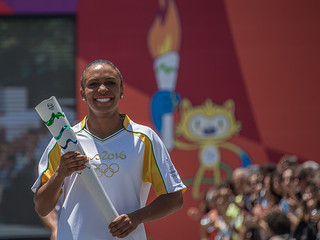 Rio announces 16 Olympic torch bearers, all Brazilians