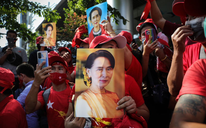 Myanmar coup: Aung San Suu Kyi detained as military seizes control