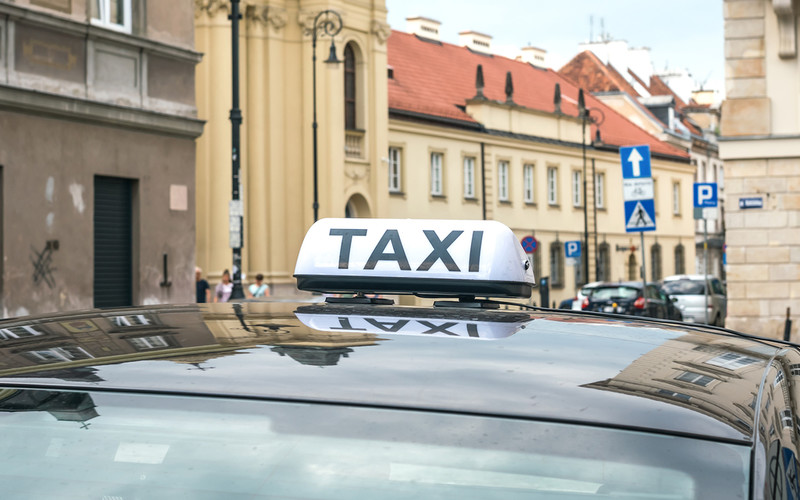 In Poland, the pandemic "swept away" every fifth taxi driver