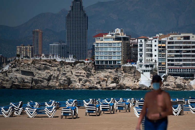  Foreign visitors to Spain plunge 77 percent In 2020