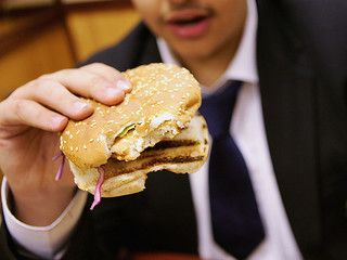 Londyn walczy z nadwagą wśród dzieci. Władze planują likwidację fast-foodów w pobliżu szkół