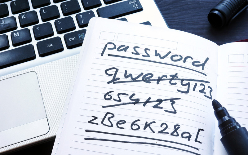Research: More than half of Poles do not care about the regular login password change