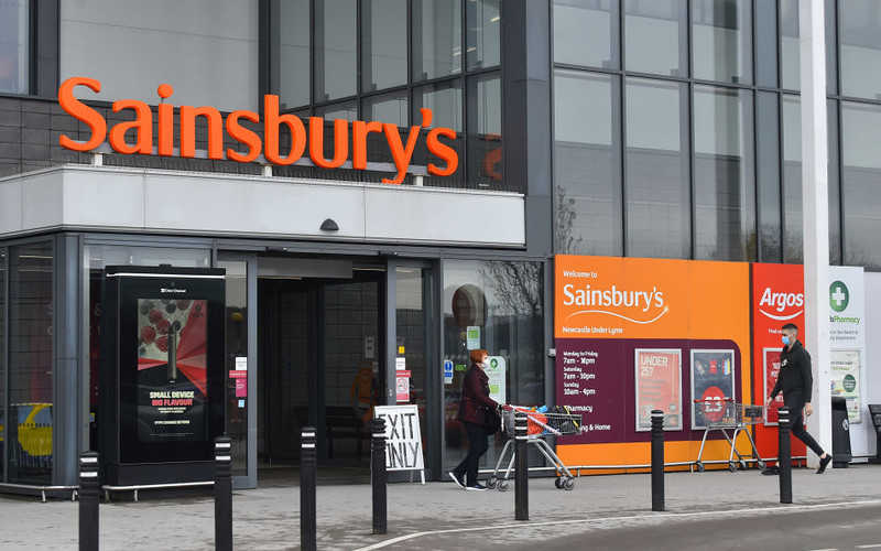 Sainsbury’s to cut hundreds of grocery prices in bid to match Aldi
