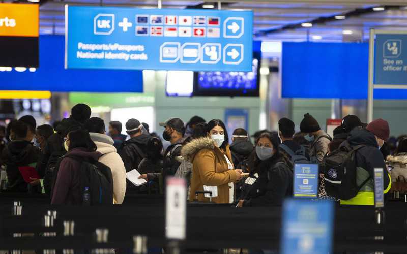 ‘Bedlam’ at Heathrow as arrivals queue for four hours to avoid hotel quarantine 