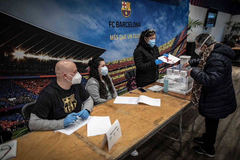 Hiszpania: Rozpoczęły się wybory do parlamentu Katalonii