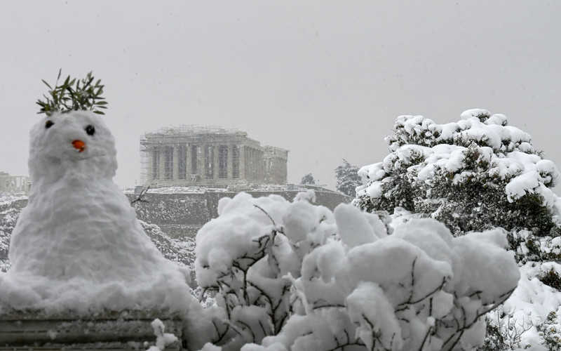 Atak zimy w Grecji. Takiego śniegu nie było od 12 lat