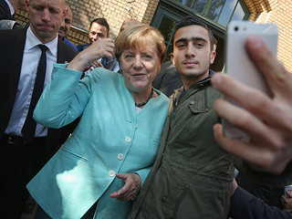 Merkel: Uchodźcy nie mają prawa do azylu w wybranym kraju