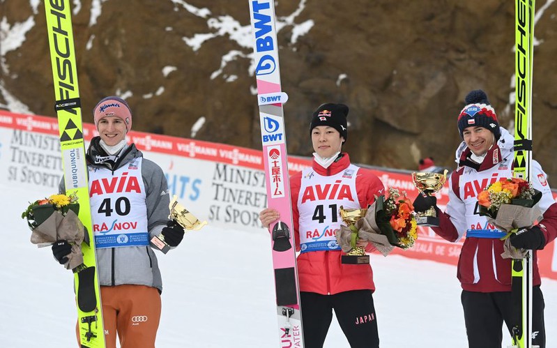 PŚ w skokach: Stoch drugi w Rasnovie, wygrał Ryoyu Kobayashi