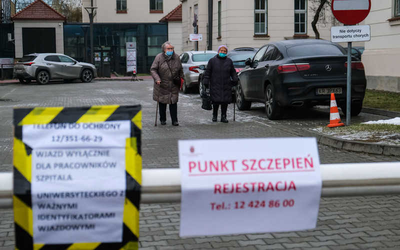 Apogeum trzeciej fali pandemii w Polsce "na przełomie marca i kwietnia"
