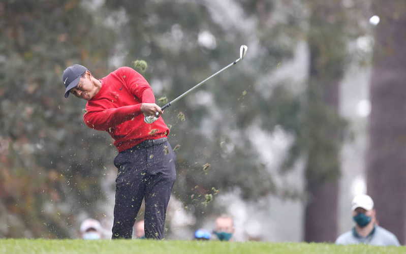 Tiger Woods car crash: Golfing great 'awake and responsive' following surgery