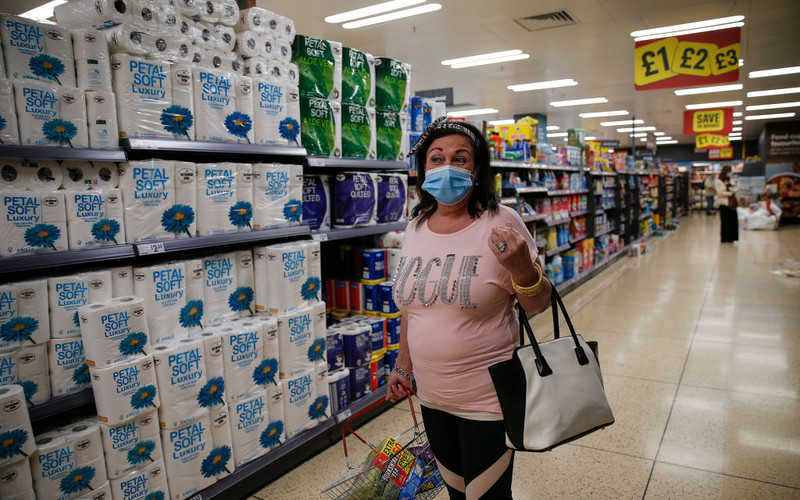 Face masks may not be needed indoors over summer, deputy chief medical officer suggests