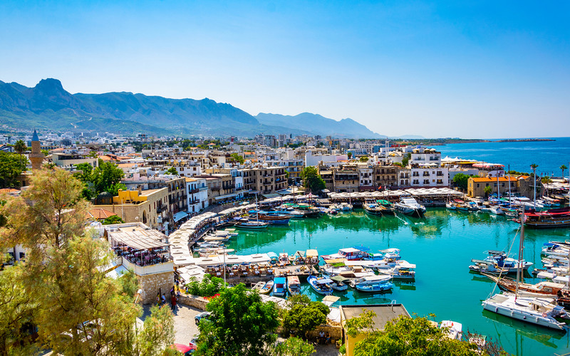 Od maja Cypr otwarty dla zaszczepionych turystów z UK