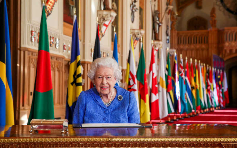 Elżbieta II: "Trudne czasy pozwalają głębiej przeżywać poczucie wspólnoty"