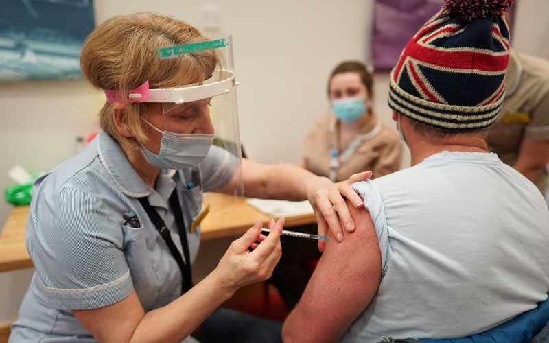 Sondaż Euronews: Brytyjczycy najbardziej zadowoleni z przebiegu szczepień