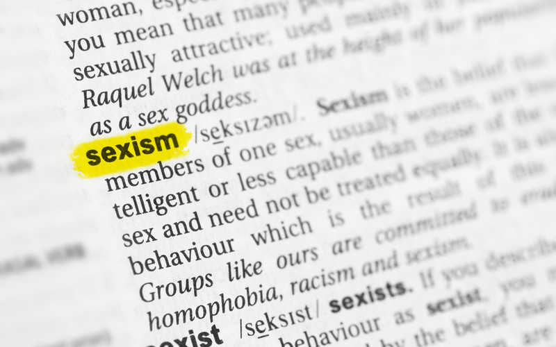 Słownik oksfordzki zostawi wulgaryzmy określające kobiety