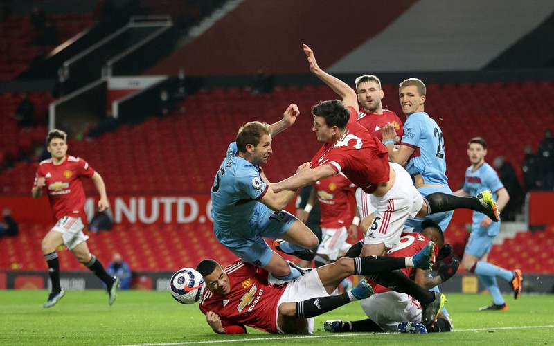 Hammers lose 1-0 at Old Trafford