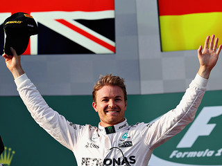 Nico Rosberg wins thrilling Australian GP
