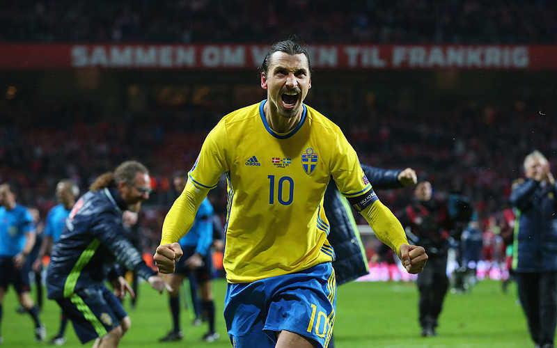 Zlatan Ibrahimovic returns to Sweden squad five years after retiring from international football