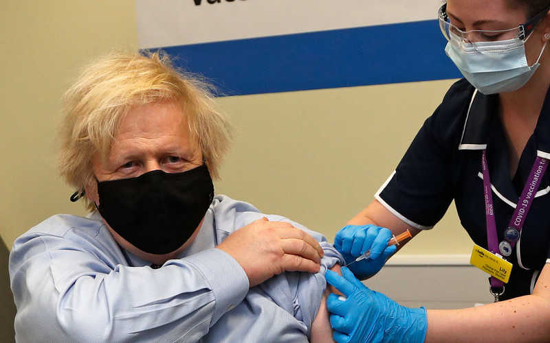 Boris Johnson zaszczepił się preparatem AstraZeneca