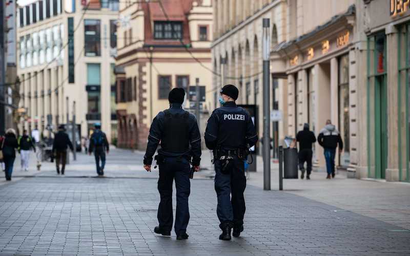 Niemcy przedłużają lockdown. Twarda blokada w czasie Wielkanocy