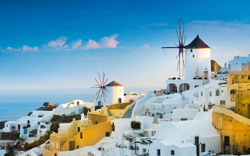 Sondaż: Europejczycy najbardziej chcą jeździć do Grecji 