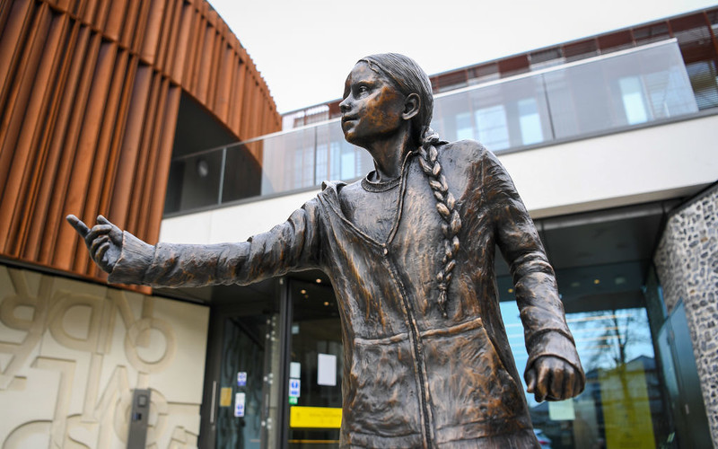 Greta Thunberg statue at Winchester university sparks anger