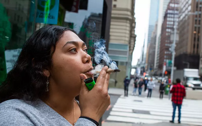 Nowy Jork legalizuje użycie marihuany w celach rekreacyjnych