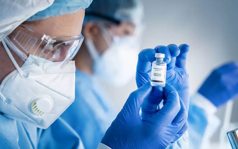 Oksfordzki start-up tworzy szczepionki odporne na warianty Covid-19