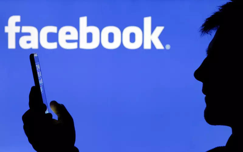 "The Guardian": Władze mogą zmusić Facebooka do udostępniania wiadomości służbom