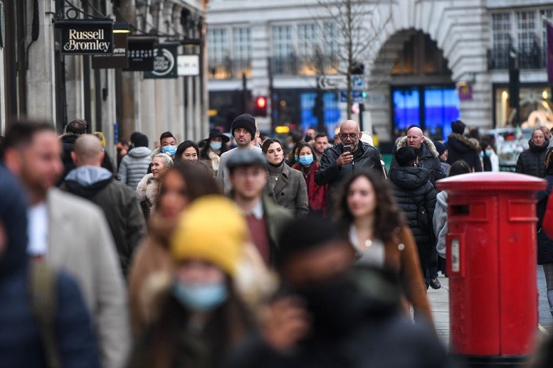 Londyńczycy wezwani do wydawania "ogromnych oszczędności", by ratować gospodarkę