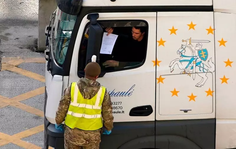 W Anglii ruszyły obowiązkowe testy na Covid-19 dla kierowców ciężarówek 
