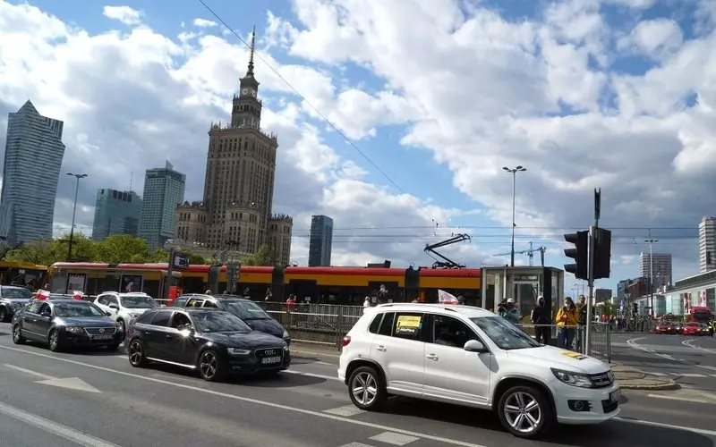 Poll: Residents of Warsaw and Krakow also want a ban on the sale of new combustion cars