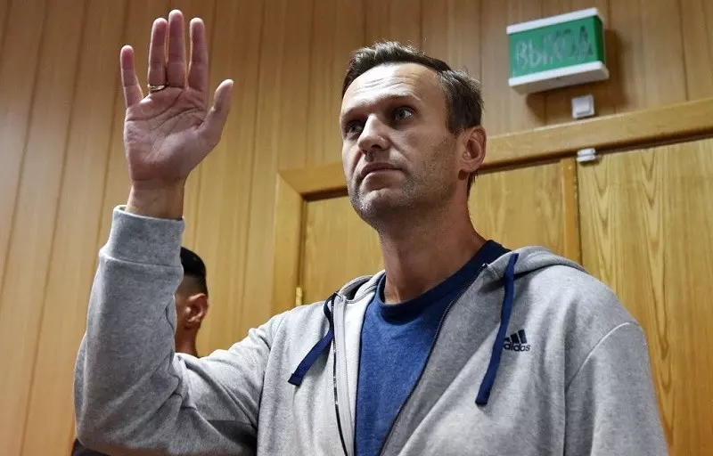 Kremlin critic Navalny could suffer cardiac arrest 'any minute'