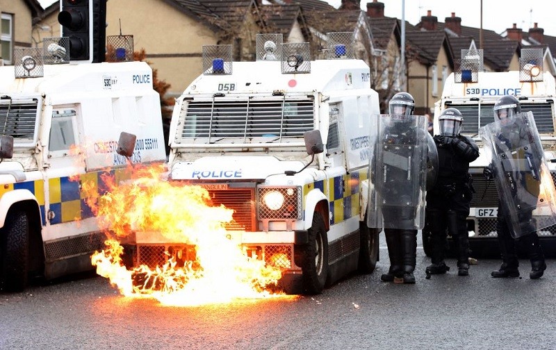 Irlandia Płn.: W samochodzie policjantki podłożono bombę