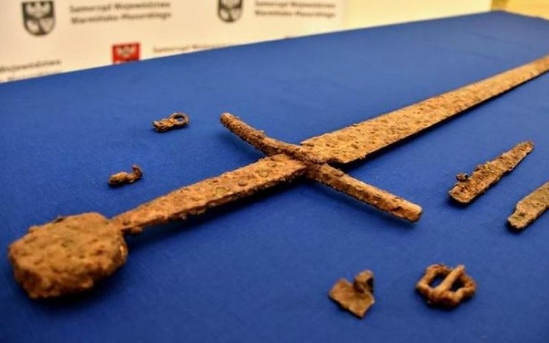 A history enthusiast found a sword, probably from the Battle of Grunwald