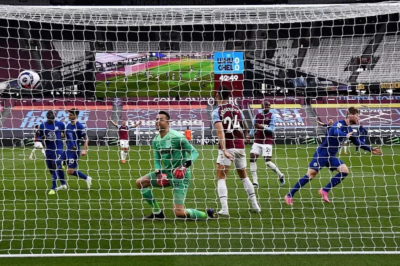 Chelsea fight hard to win at West Ham