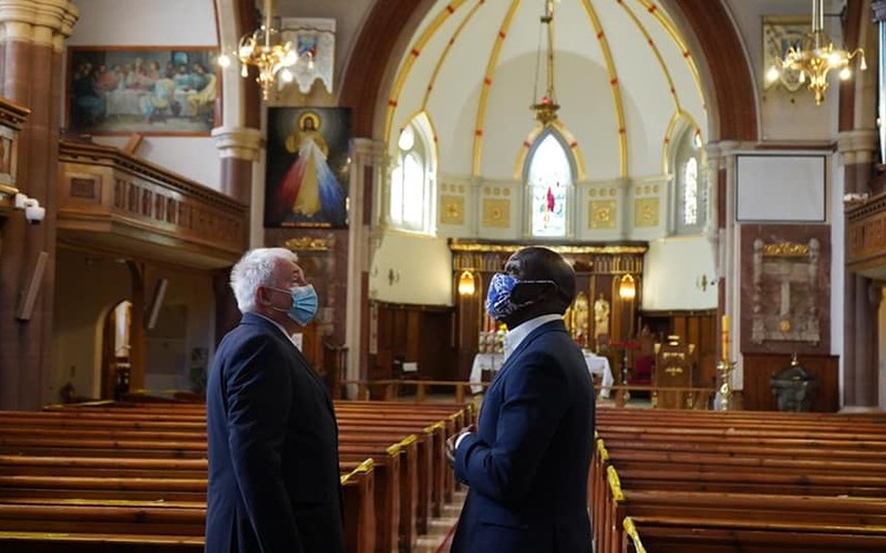 A candidate for the mayor of London visited the Polish church in Balham