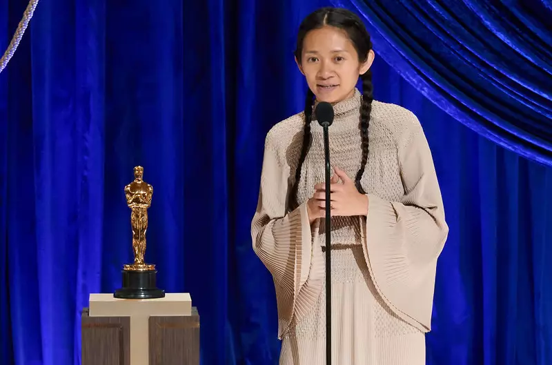 Oscary 2021: "Nomadland" Chloe Zhao z Oscarem dla najlepszego filmu